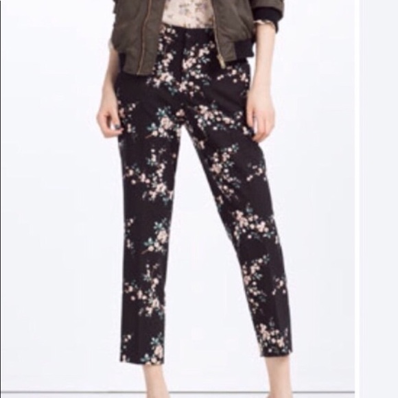 Zara Pants - Zara Basics Floral Cropped Trousers